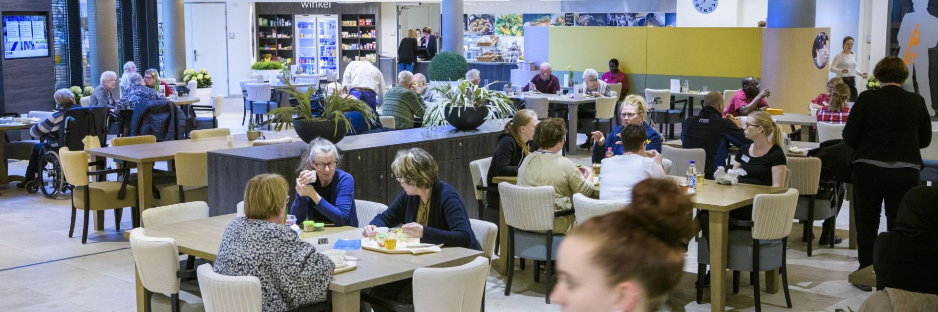 Leerlingen Noorderpoort op bezoek in De Es